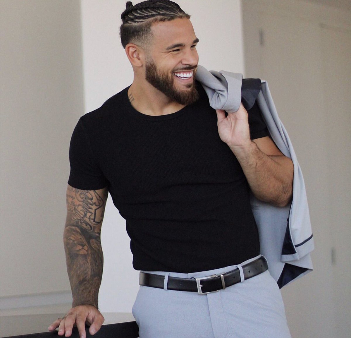 sydddneyyy__'s tweet photo. okkk but, @CoryWharton has my MF HEART 🥵🤩🤤 LORDTTTT 😻🗣
#daddyaf #yummy #bemybabydaddy https://t.co/gy6aquc4TZ