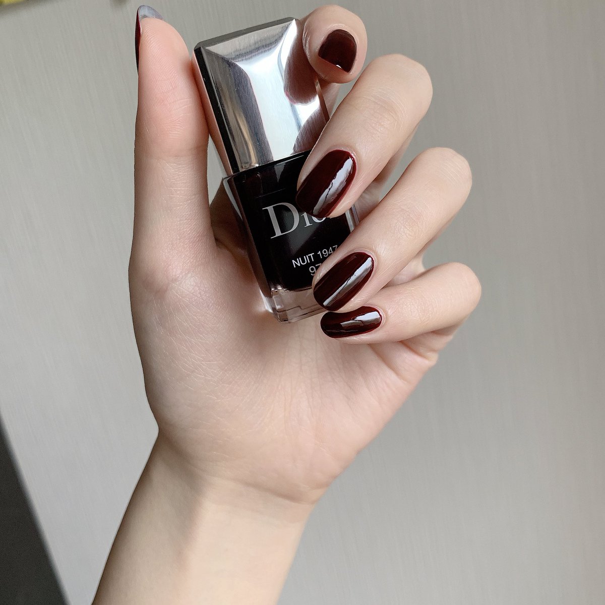 Diorのネイルを先日はじめて買いました! 970 (NUIT 1947) めっちゃ Diorのネイルを先日はじめて買いました! 970 (NUIT 1947) めっちゃ