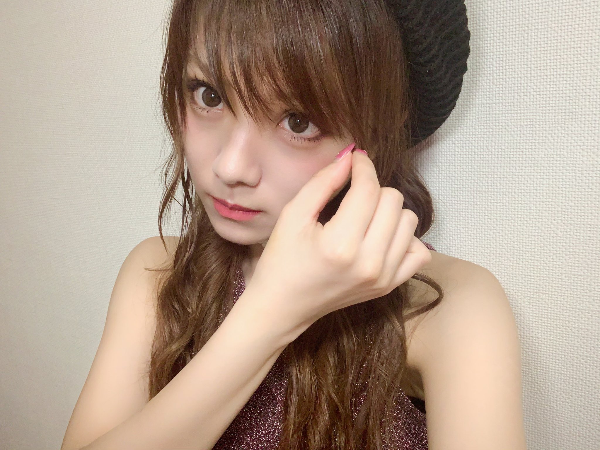 田中れいな 公式 前髪の横のハゲが気になるって言ったやつ ちょっと直ったっぽくない 笑 れーながやりたい前髪にするには もう少し長さが必要な事に気付きました 田中れいな T Co 37np15vjzw Twitter