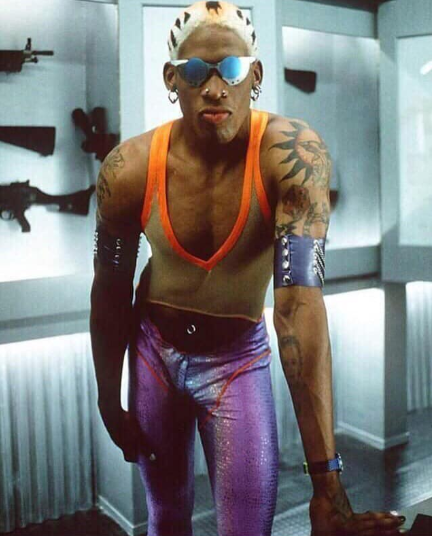 B1ackSchefter's tweet photo. "LeBron would've never survived in the more physical era of the 80's and 90's in the NBA. Those were REAL men"

Meanwhile... https://t.co/9Rk4xjtDRV
