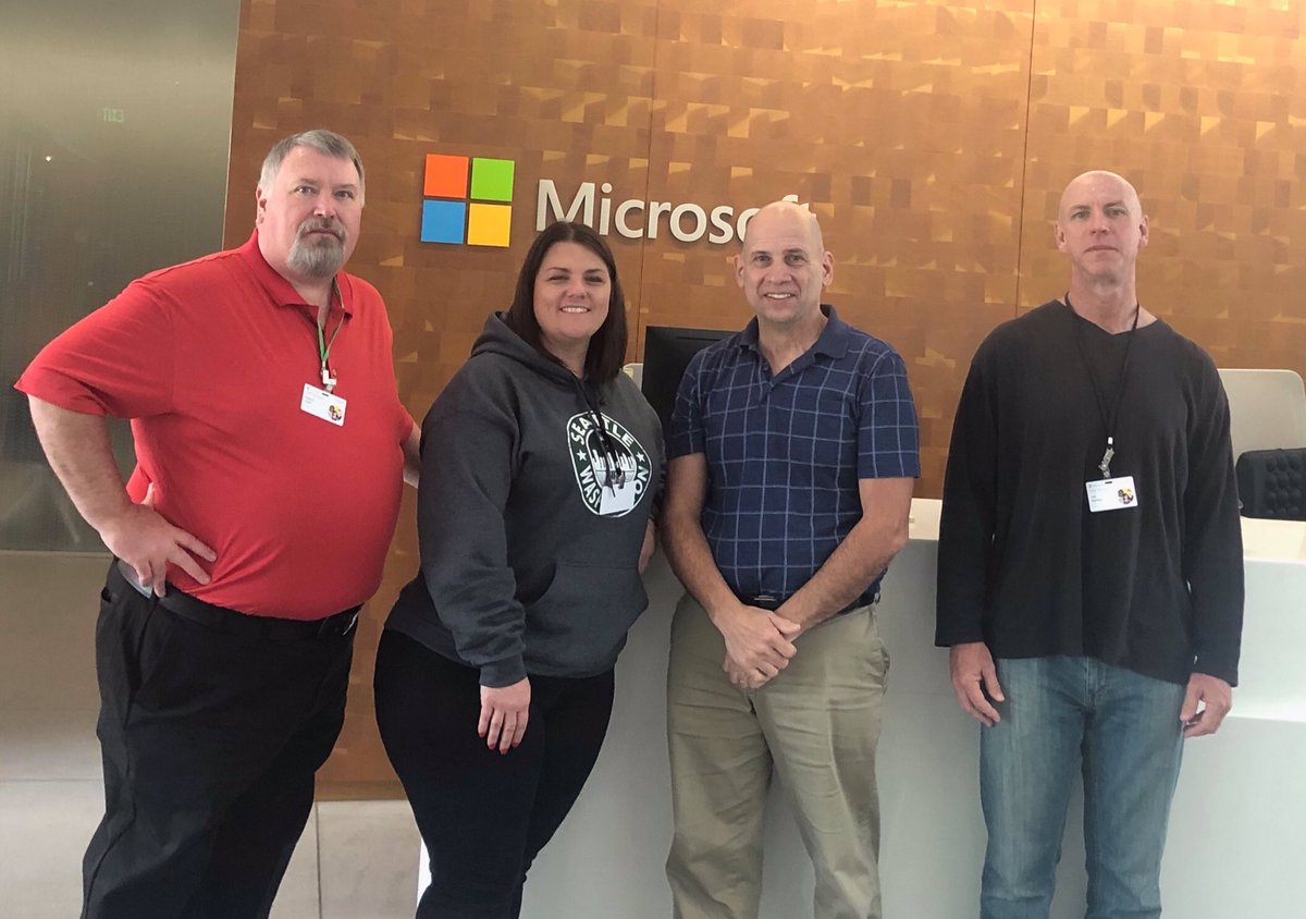 bobclarkjr72's tweet photo. Team Putnam County Rocking it at Microsoft #teachershackforgood https://t.co/AVv0XQ7zVo