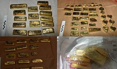 NCA_UK's tweet photo. Gold worth around £4 million seized by NCA at Heathrow as part of international cartel investigation. Read more. https://t.co/yBNC6kTRUE https://t.co/YIMKXaxTiJ