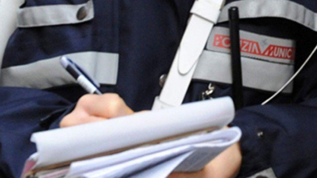 gazzettadelsud's tweet image. #Falerna a caccia di vigili urbani, 7 da assumere per il periodo estivo catanzaro.gazzettadelsud.it/articoli/econo…
