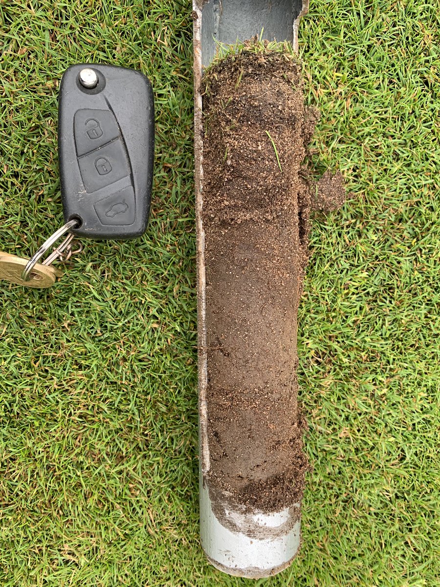 drury000's tweet image. 10 meters apart on a bowling green 🥴   #bowlsgreen #greenkeeper #coresample