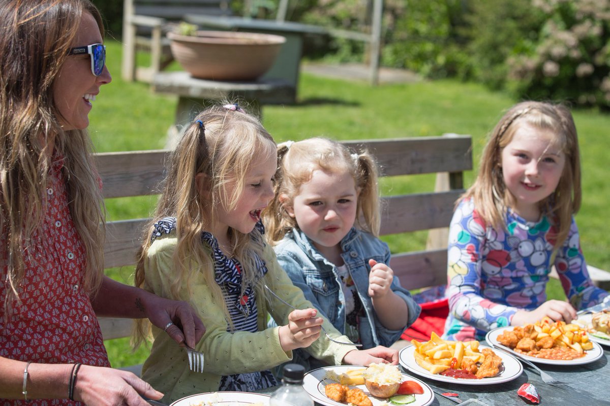 Did you know it's #NationalPicnicMonth? You can bring a picnic to enjoy here on the farm - or pick up a tasty lunch from Clarabelle's Kitchen to enjoy al fresco! #outsidedining #summerfun #cornwall #cornishlife #cornwallattractions #summerholidays #farming #makingmemories