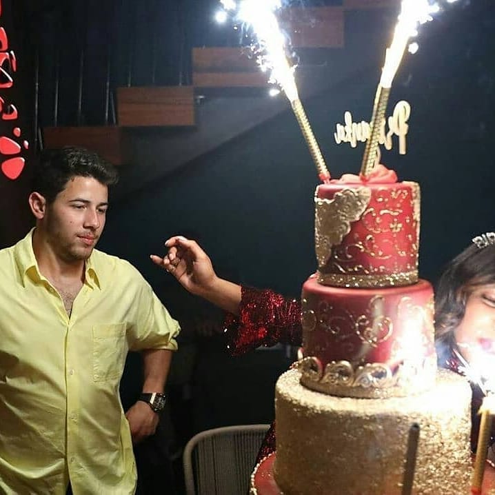 .@priyankachopra ringed in her birthday with hubby @nickjonas and friends and family at Miami