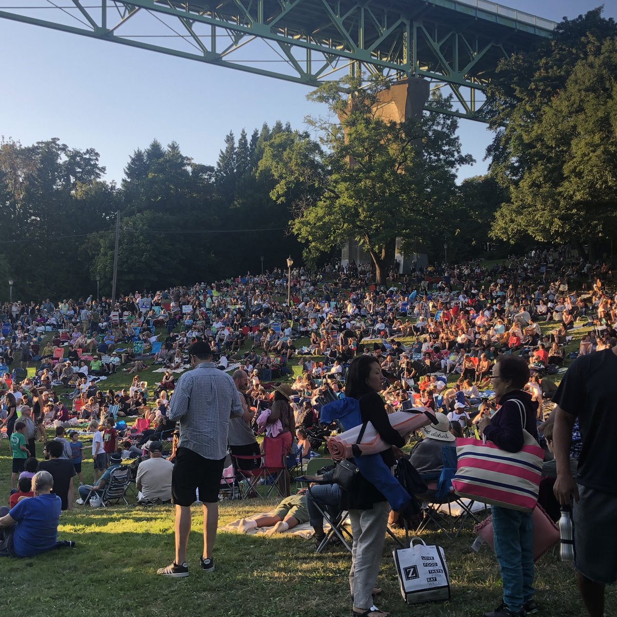 PDXDiamondProj's tweet photo. Also this weekend join us at the Cathedral Park Jazz Festival! Stop by our booth tomorrow from 3-9 pm. PDP is thrilled to participate in this annual North Portland treasure. #baseballORbust https://t.co/3R6McIyWgN