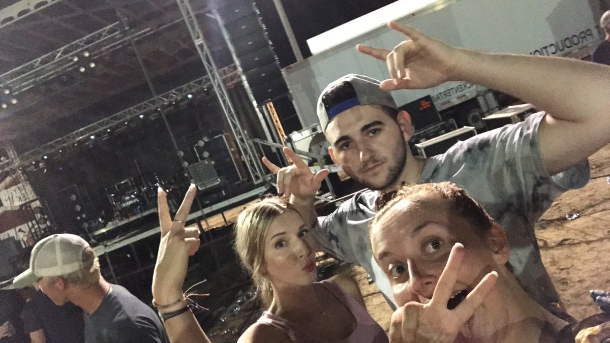 Emma goes to the Allamakee County Fair and sees fricking <a href="/parmalee/">Parmalee</a> 

plus this weeks edition of those who wanted to be guest starts <a href="/Chirth15Hirth/">Court</a> @_sydneykross @kylenoeyebrow