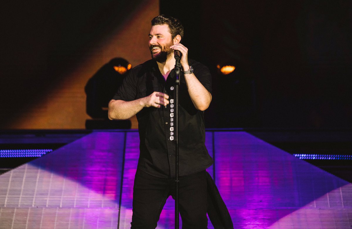 ChrisYoungMusic tweet media