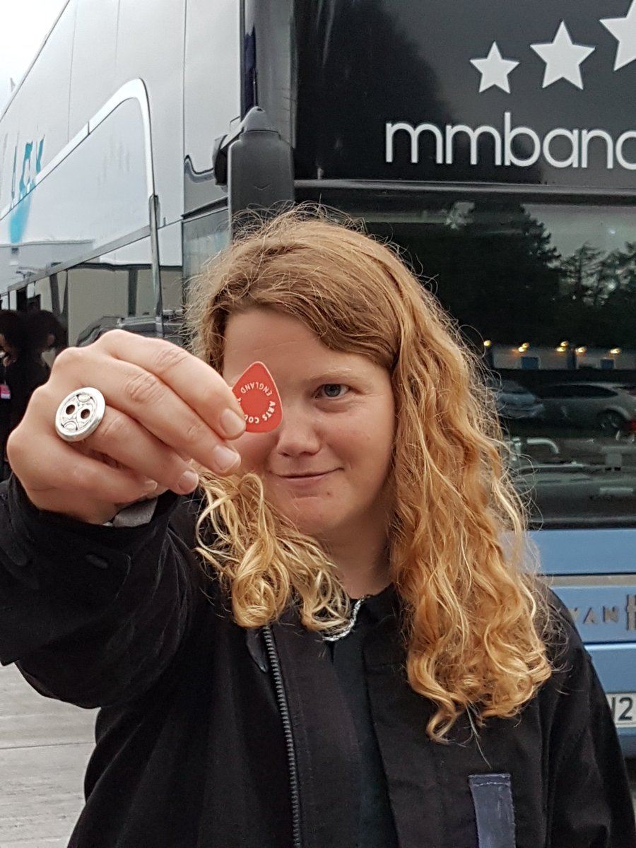ACEangelanw's tweet photo. @bluedotfestival 2019 @katetempest owning the main stage #femaleheadliners shout out for young artists #ACEplectrum #ACEsupported @ace_thenorth @ace_national @HENLEYDARREN @alisoncj https://t.co/S0zI9p1KSl