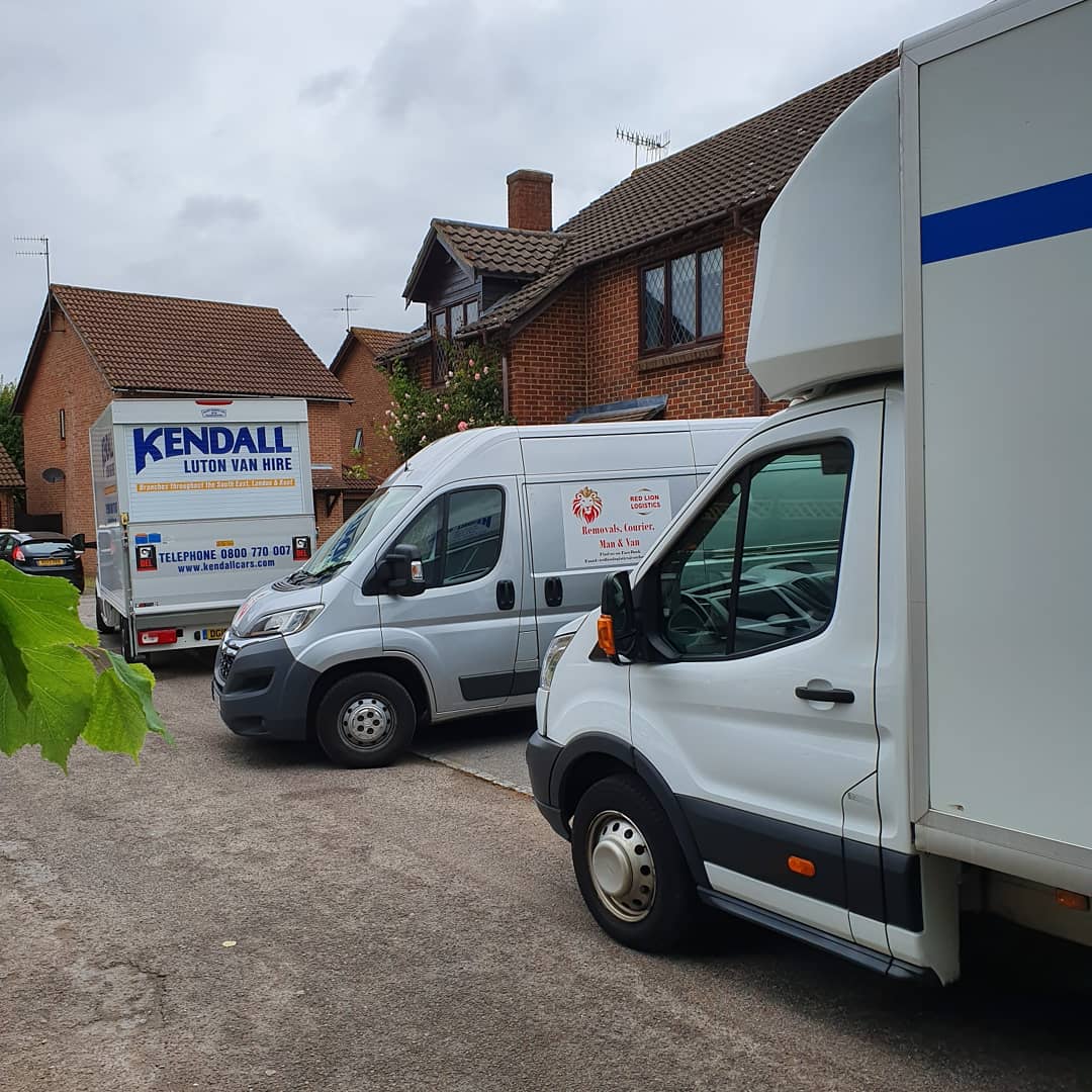 We covered a 4 bedroom House move Using 2 lutons and a van, in the lovely rain.  we may be a small company who has to hire some vans at the moment but that wont be forever.  Onwards and upwards.
#enjoywork#followyourdreams