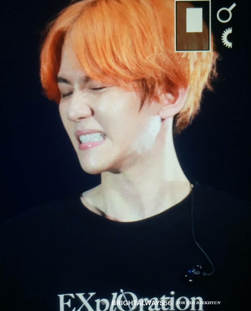 PChanyoel61's tweet photo. Sakit banget yah? Bilang aja kalo sakit ngga usah di tutup tutupin okay?! Be careful Baekhyun-ah.
#EXplOrationinSeoulDay1 https://t.co/jSIICm8Cws