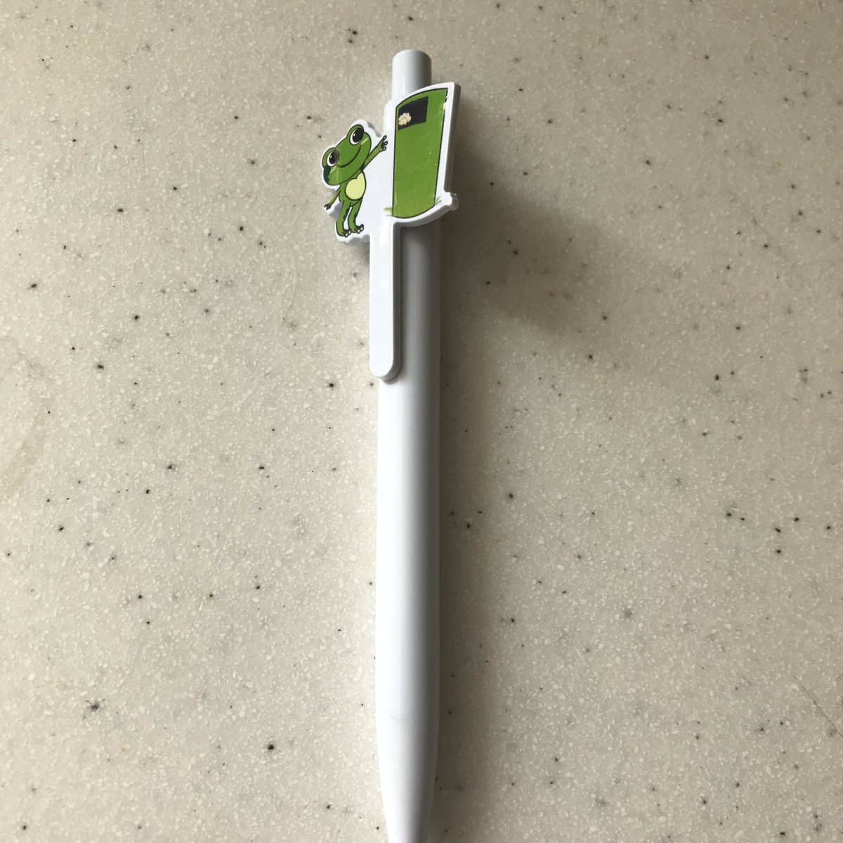 charleyquant's tweet image. Oh the irony @wwfsg promoting reduced plastic bag usage by yep giving away plastic pens #facepalm #seriously #noplastic think you need to review your  own marketing initiatives before preaching to others.