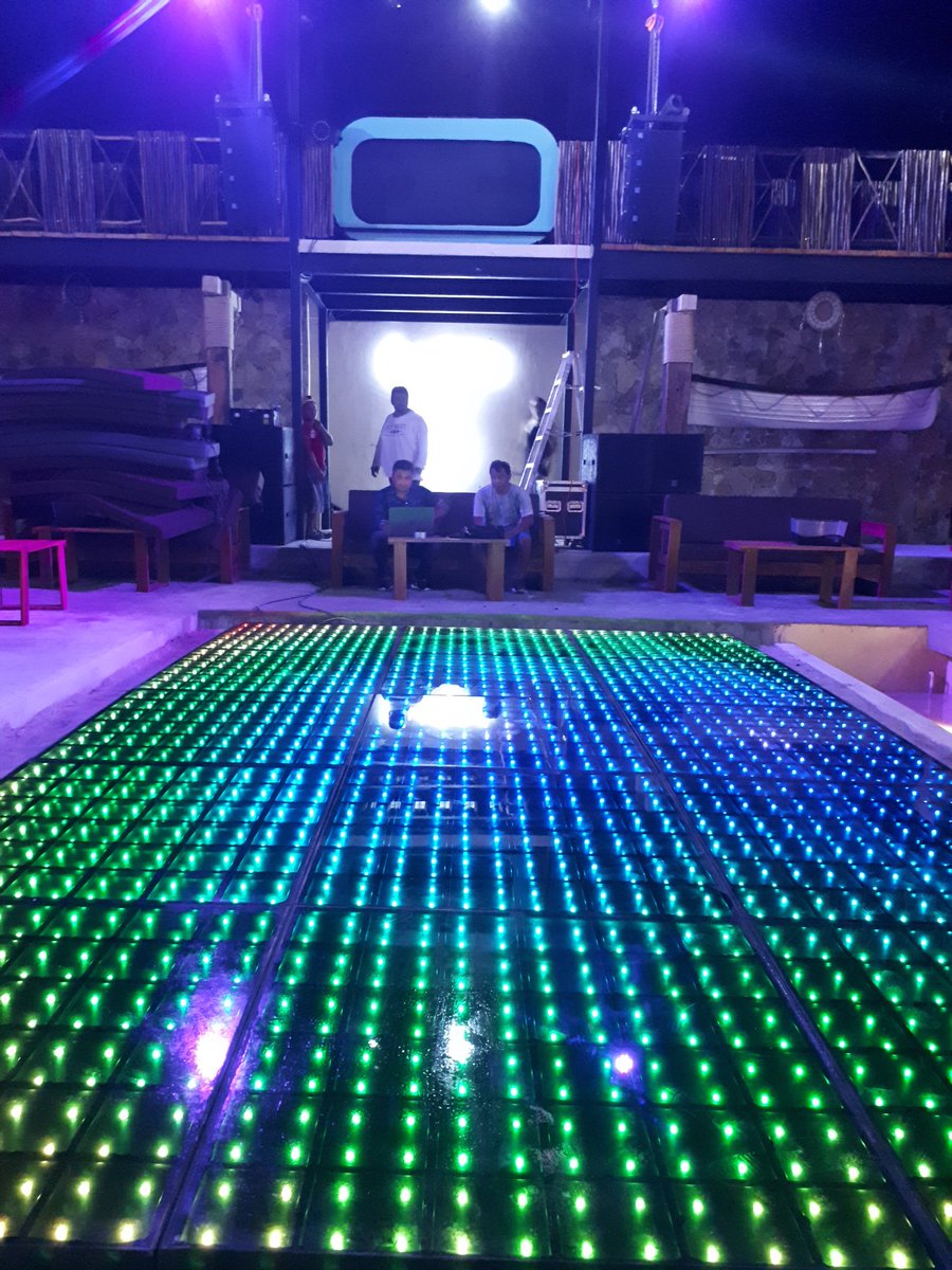 neloLara's tweet photo. ver los resultados es #Genial el mejor antro de todo Yucatán #Classico #GreatOpening #ChicxulubYucatan #SS 

ahora si , a regresar a casita 😀 , somos fregones 😎
#BuenasNoches https://t.co/up3XJRymen