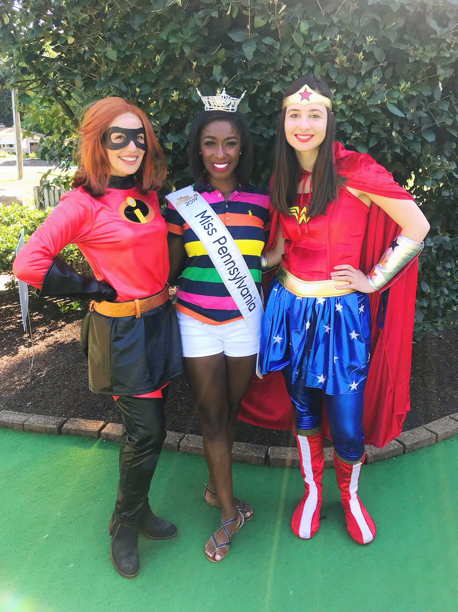 MissAmericaPA's tweet photo. Ellie and I had a blast at the celebrity putting contest in #HersheyPA! ⛳️ To make this day even better, we raised money for @CMNHospitals AND placed second in the competition! 🥈🏆
@MissAmerica #MakeAmericaSlayAgain #MakePASlayAgain #MissAmerica #MissAmericaPA #MissPennsylvania https://t.co/BNol97ZbYB