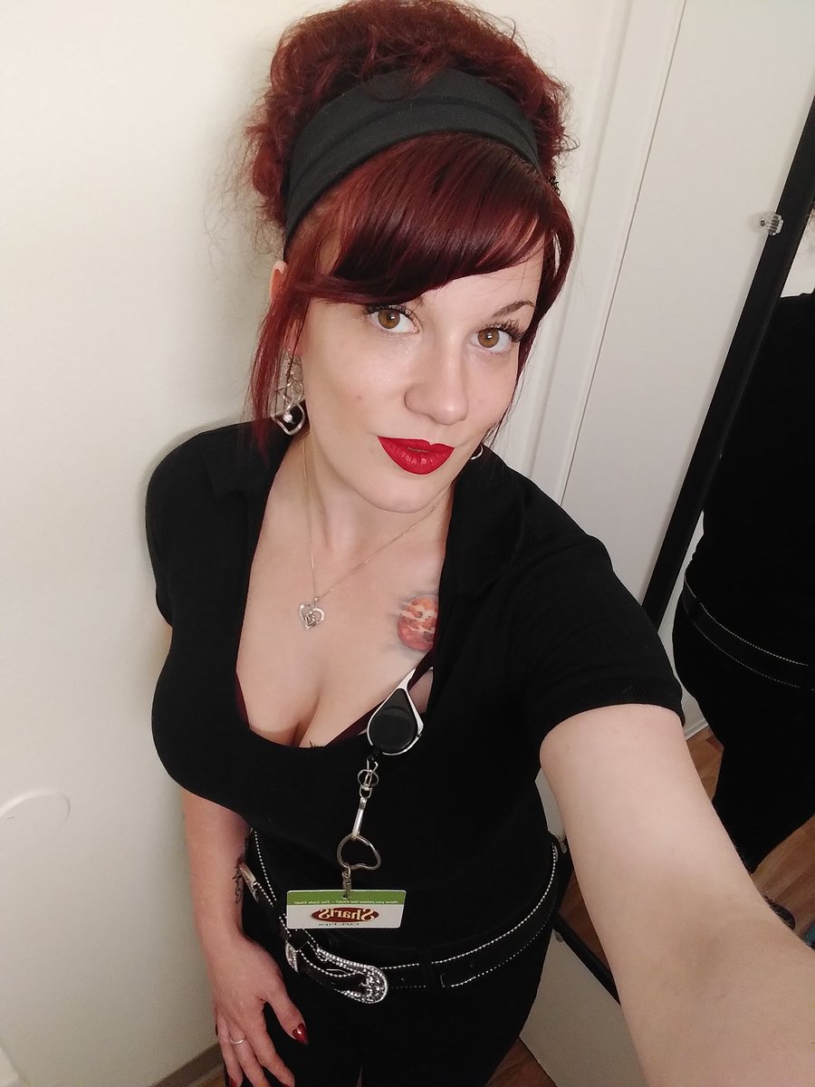 courtney39marie's tweet image. #WorkBound💋