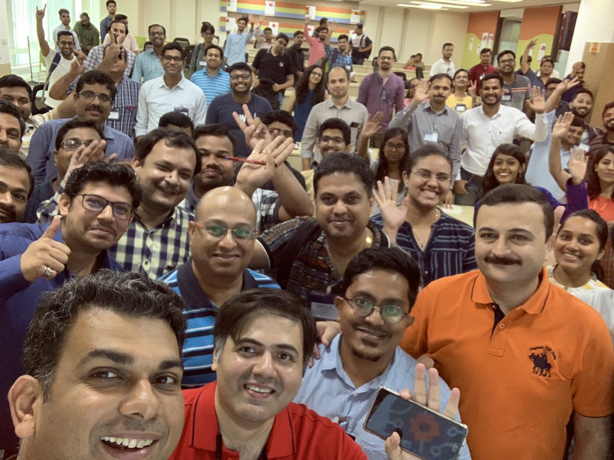sandeshr's tweet photo. Packed house for my session on an Introduction to Machine Learning for DBA’s @OracleDatabase @sandeshr @groundbreakers @oracleace #ogyatra #oracle #thinkautonomous #oracledatabase #autonomous #aioug https://t.co/z5JQDaetmz