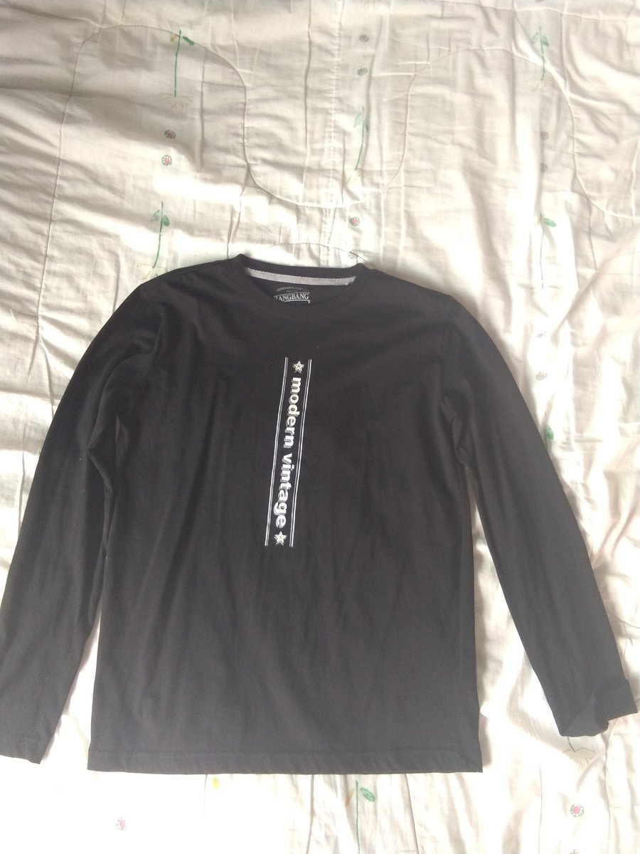 rrrrubiki's tweet photo. เสื้อBangbang ซื้อมาใส่ครั้งเดียวค่ะ Freesize 300฿ *แบรนด์เกาหลีแท้ค่ะ*
ค่าส่ง30/50 งับ 🇰🇷🍑  #ส่งต่อเสื้อผ้ามือสอง #เสื้อผ้ามือสอง #ส่งต่อเสื้อผ้า  #เสื้อผ้ามือสองสภาพดี #ส่งต่อคสอมือ2 #ส่งต่อคสอ https://t.co/lJF2vM462C
