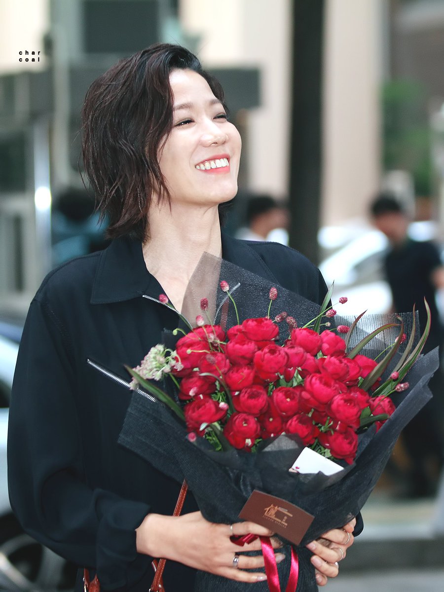 190718 #검블유 종방연 #전혜진
백스텝 중인 우리 무민님 💕
bit.ly/30IWHkq