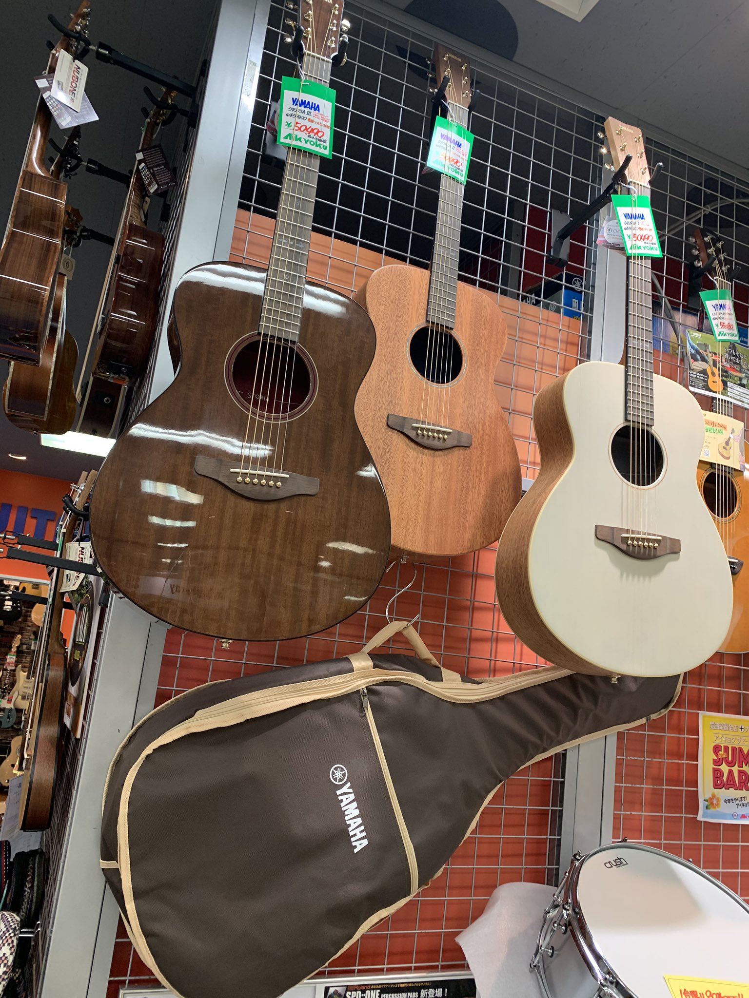 愛曲楽器 アピタ長久手店 新商品入荷 Yamaha Storiaシリーズ おしゃれなデザインと 弾ける をサポートする設計 確かな品質に裏付けられたサウンド ギターのある日常を特別にする 素敵なアコギです 是非店頭で体感してください ヤマハ