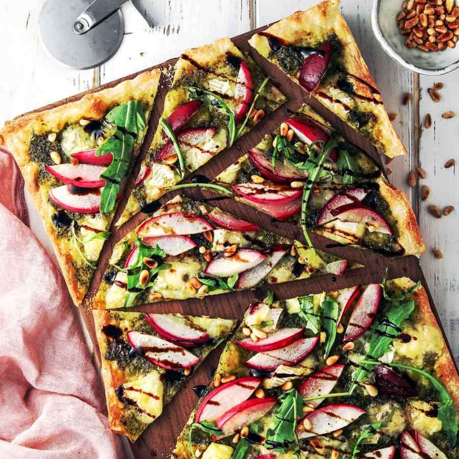 KptnCookApp's tweet photo. Deep in your heart you really want this tarte 💖🍰
Get your piece of Nectarine, Brie and Pesto Tart right now 🙌 Check #kptncook app today for the recipe or click right here 👇
https://t.co/UViH89S9IS
#tart #flammenkuchen #waskochstduheute #cookingtoday https://t.co/iGlcVgHnB2