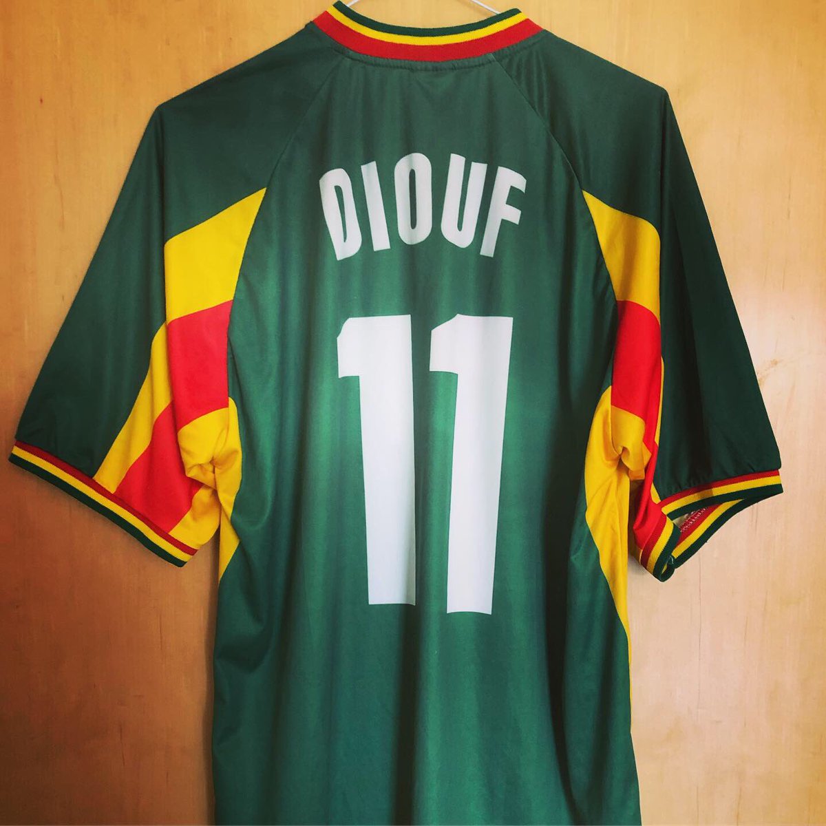  @FootballSenegal Away kit, 2002 World CupI’m not sure they deserved to win, but  #Senegal were definitely the most exciting side last night.Here’s a recent charity shop find, an unofficial replica from Senegal’s legendary 2002 WC squad who defeated France in the opening game