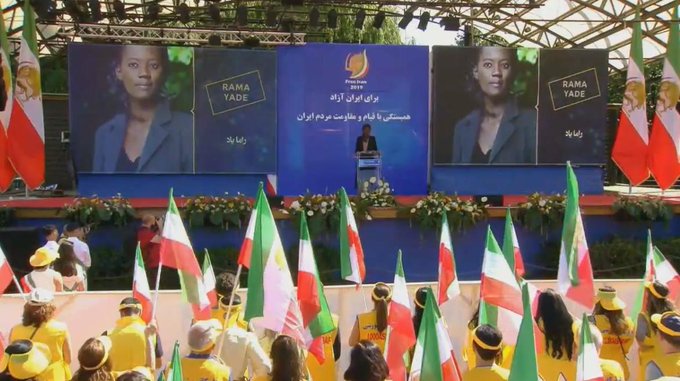 Voir l'image sur Twitter