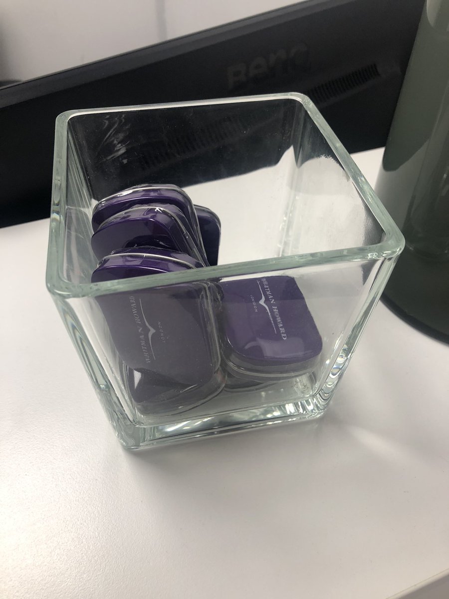ScholarMints's tweet photo. Great to see Scholar Mints in the reception of Whitman Howard! #london #berkeley #square #corporate #promotion #confectionary https://t.co/ursAJgiO7n