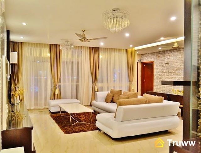 Truww_ind's tweet photo. A living room with rightly choosen curtains and drapes really looks fab. The rich beige and breathy translucent curtains have given the otherwise humdrum room a more swanky look.
.
.
.
.
.
#truww_india#truww#livingroom#livingroomdesign#interiors#decor#homeinteriors#residenti… https://t.co/2wDnv6Ll63