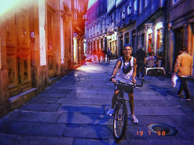 Más contento que un nińo con bici nueva 😃🚲🙃
•
•
•
#lasbicicletassonparaelverano #newbike #present #regalazo #mountainbike #4free #bici #summer #veranito