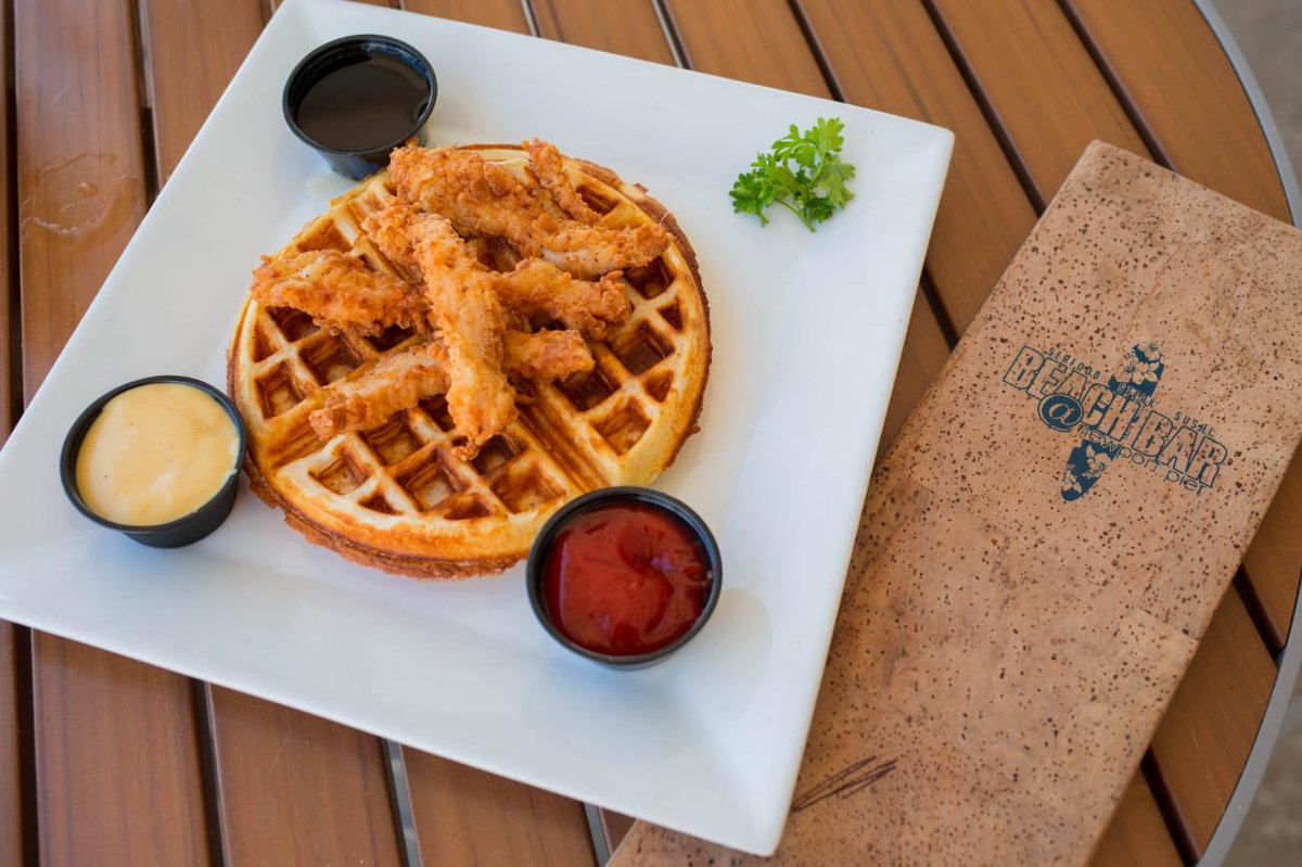 BeachBarNewport's tweet photo. Weekend Waffles ✔
🤤 @beachbarnewportpier 🌅
🐡🐡🐡 https://t.co/3NpBni07E7