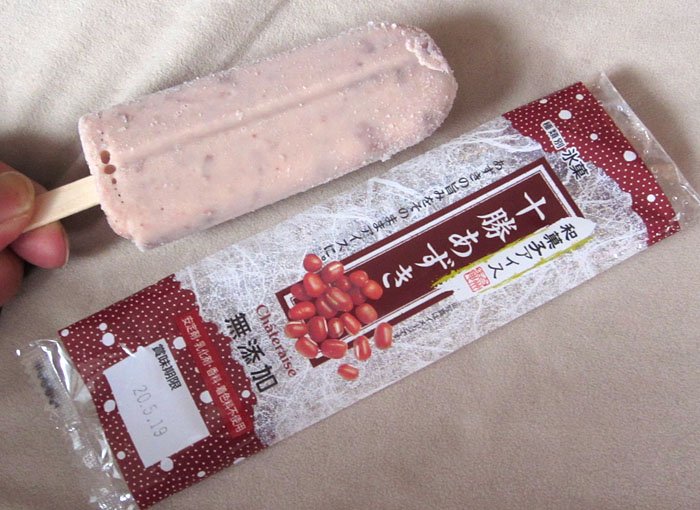 トースケ 山梨 Auf Twitter 本日の アイス 十勝あずき シャトレーゼ あの堅さで有名な井村屋のあずきバーと真っ向から勝負できる堅さ W なんであずきバーって皆堅いのかな 味は本当に素直で自然なあずきの味がいっぱいに広がってとても美味しいものです カミさん