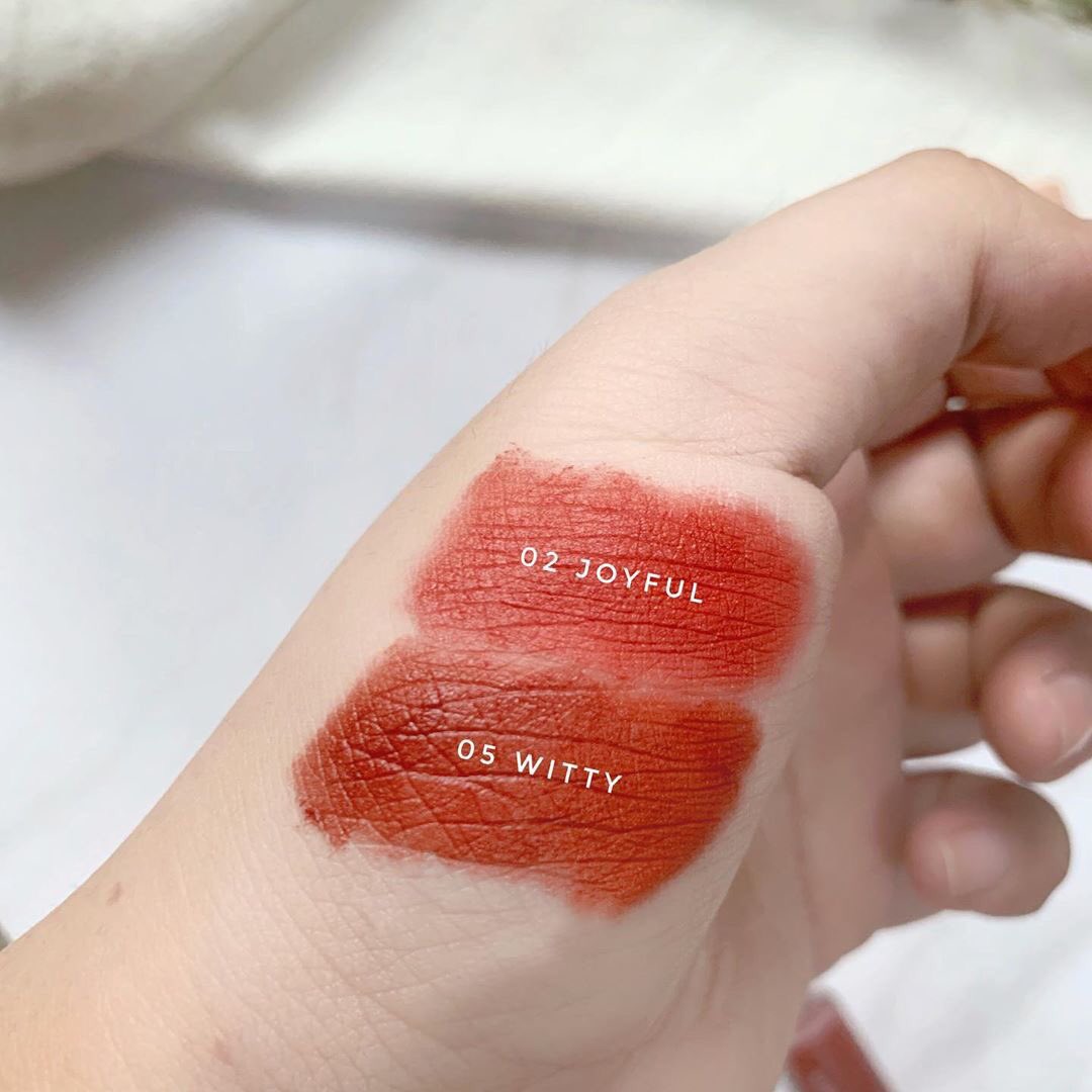 multyshopping's tweet image. #แจกฟรี 📣 คอลใหม่!  Anne of green gables แพกเกจน่ารักคลาสสิกมาก
รี+ฟอลทวิตนี้ สุ่มจับรับฟรี ✅ ลิป 2 แท่งสี joyful/Witty แบบในสวอชเลยจ้า

ใครรอตำอยู่ Rom&amp;amp;nd เข้าที่มัลตี้อย่างเป็นทางการแล้วนะค้า มาตำได้ทั้ง 2 สาขา สยามซ.5 / ฟิวเจอร์รังสิต 

ประกาศวันพุธ 24กค นะคะ