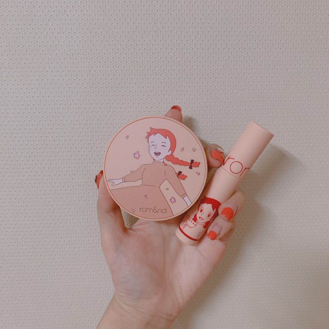 multyshopping's tweet image. #แจกฟรี 📣 คอลใหม่!  Anne of green gables แพกเกจน่ารักคลาสสิกมาก
รี+ฟอลทวิตนี้ สุ่มจับรับฟรี ✅ ลิป 2 แท่งสี joyful/Witty แบบในสวอชเลยจ้า

ใครรอตำอยู่ Rom&amp;amp;nd เข้าที่มัลตี้อย่างเป็นทางการแล้วนะค้า มาตำได้ทั้ง 2 สาขา สยามซ.5 / ฟิวเจอร์รังสิต 

ประกาศวันพุธ 24กค นะคะ