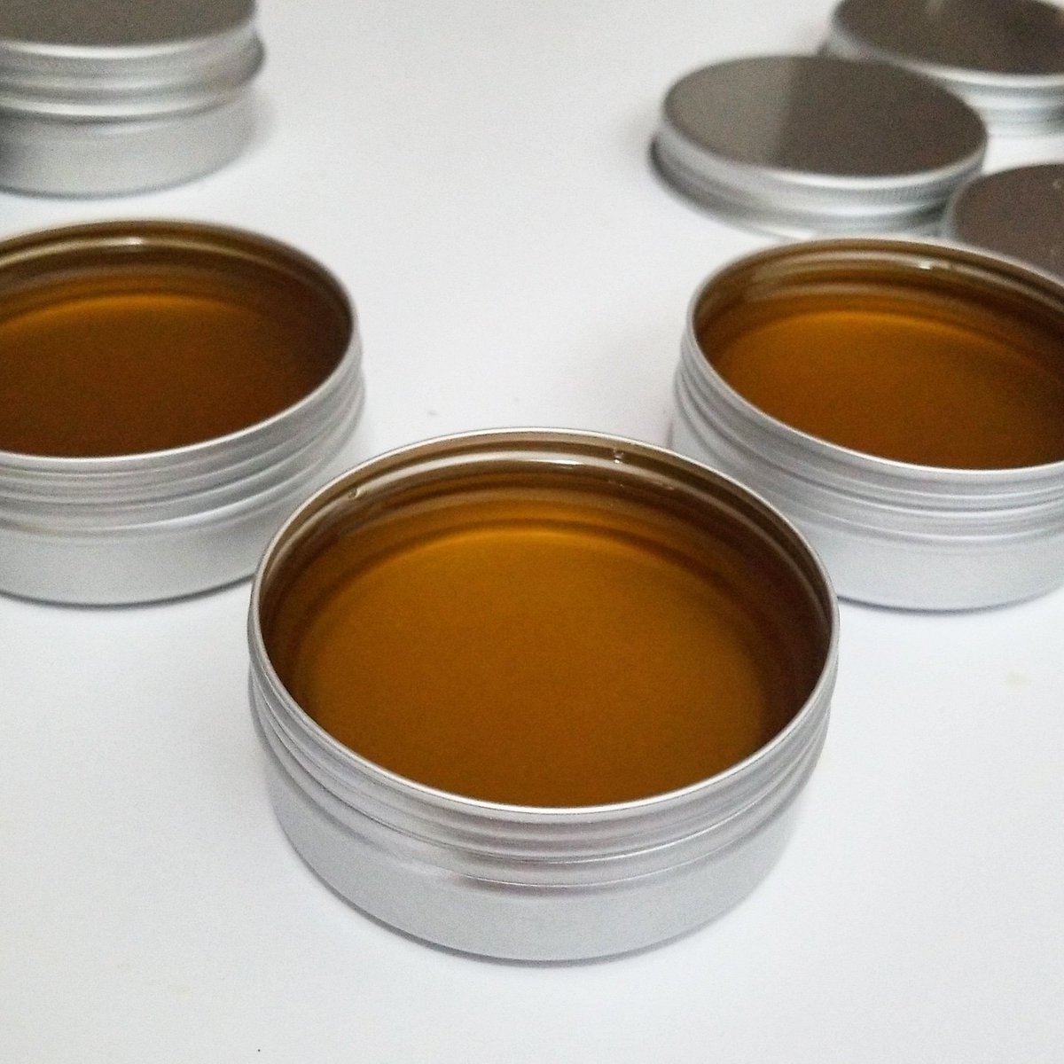 ShireSuds's tweet image. Cooking up something new for the shop! ❄

#HappySudsing #MakingSoap