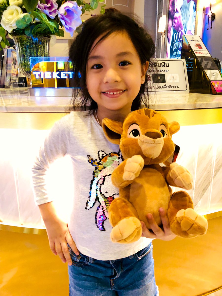 ElleZone's tweet photo. 🎬🍿🦁 สนุกมากๆค่ะ
#ต้อนรับเจ้าป่า
#TheLionKingTH
@MajorGroup https://t.co/WyPrnHt7OB