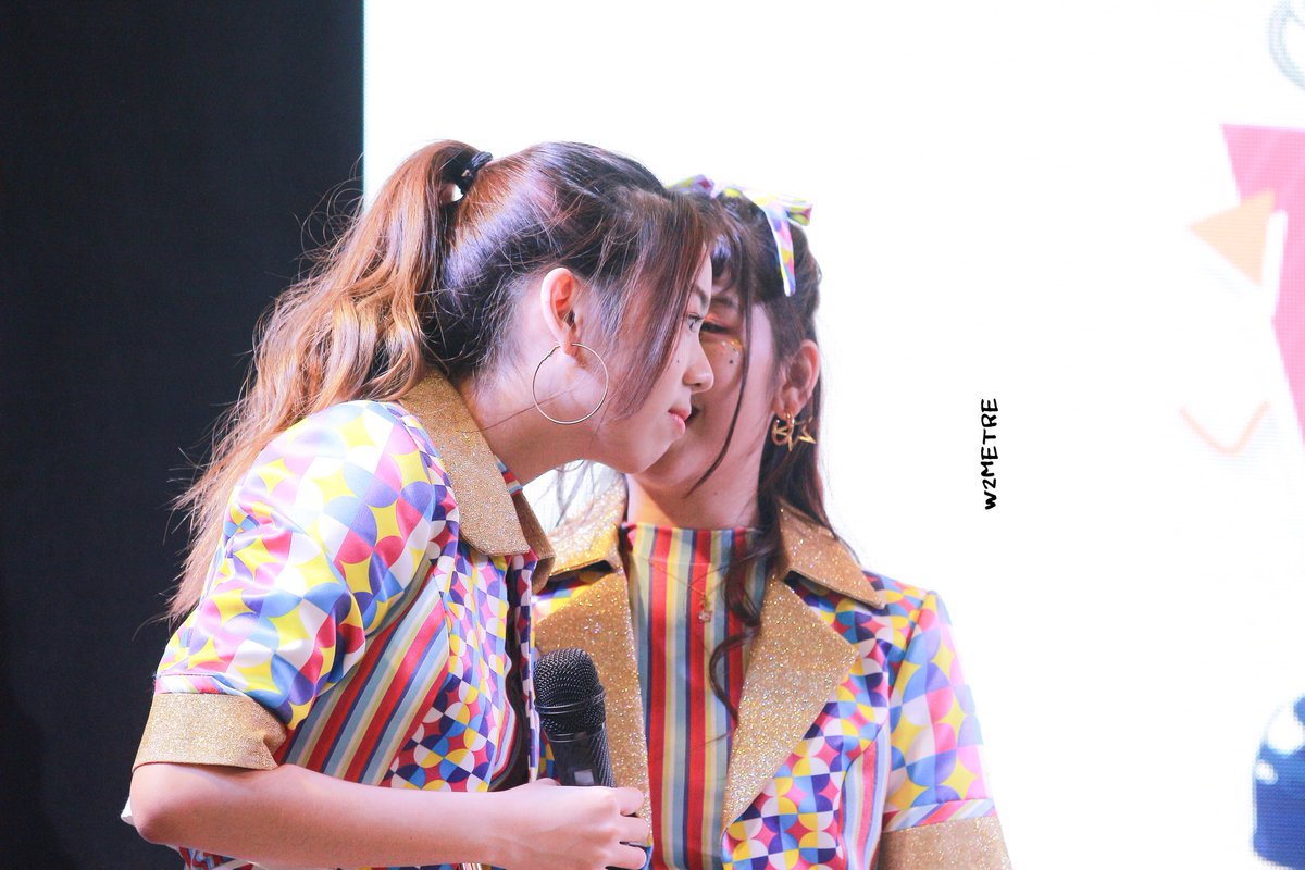 2wmtre's tweet photo. ;0;  แอ่แง้ ประทับใจหน้าม้าใหม่น๊อลเจน   #PunBNK48 #JaneBNK48 https://t.co/OyBPG7AIpr