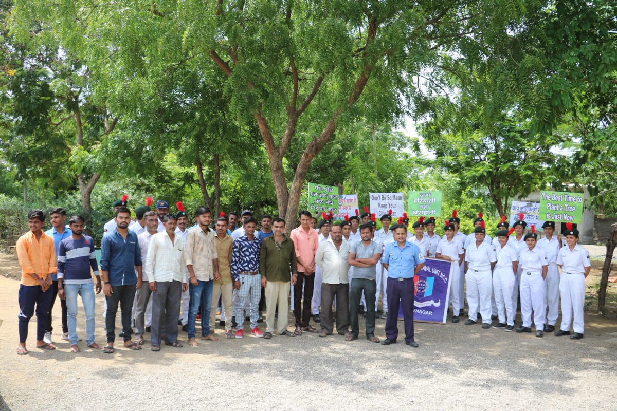 DefencePRO_Guj's tweet photo. #NCC #TreePlantation drive at Malenka village by cadets of #3NavalUnit #Bhavnagar #Gujarat A rapport was established with the villagers. @collbhav @HQ_DG_NCC @InfoGujarat @PIBAhmedabad @airahmedabad @topfmofficial @indiannavy @SpokespersonMoD @CMOGuj https://t.co/0q2N8L7eRw