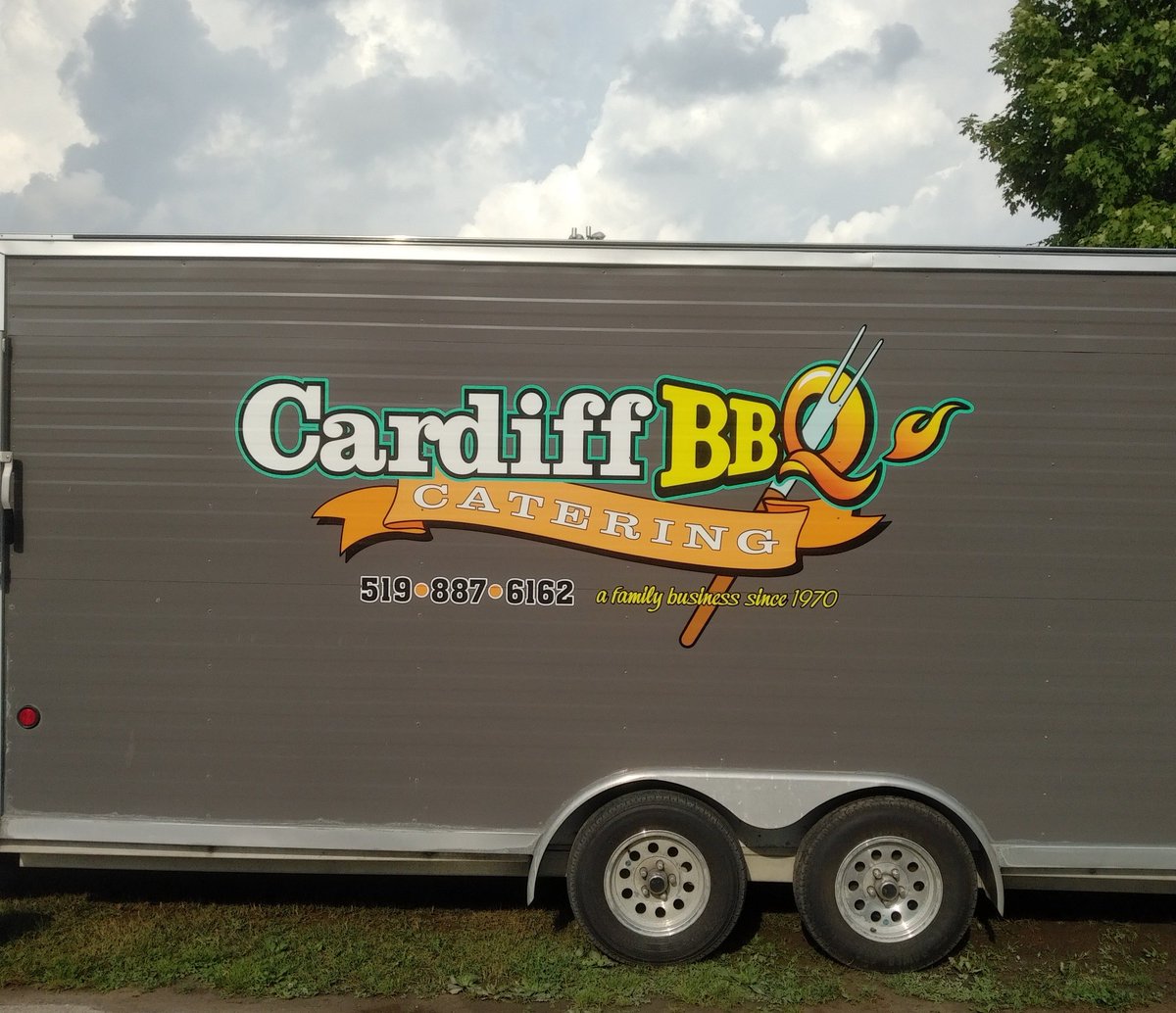 LisaThompsonPC's tweet image. Congrats to Bruce County Beef Farmers for hosting another capacity crowd at your annual beef bbq by #Cardiffs in #Chesley.

I very much appreciate the unconditional support from both #Bruce &amp;amp; #Huron for our local beef farmers!