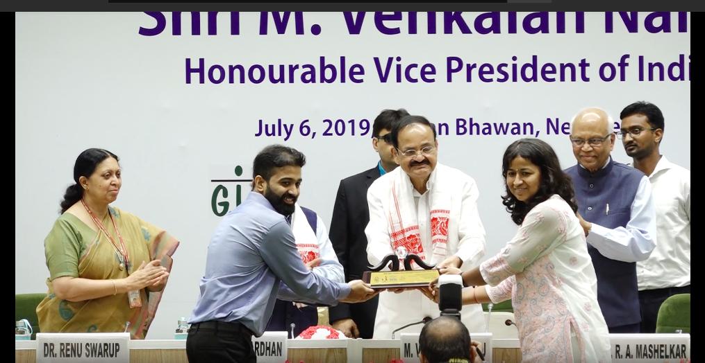 karandi65's tweet image. Darshan Shet &amp;amp; Priya Singh have received the #GYTI Award 2019. The award has been received in the category More from less for many,Frugal Innovation award-technologies that economise on the use of material, are extremely affordable &amp;amp; provide a sustainable manufacturing solution.