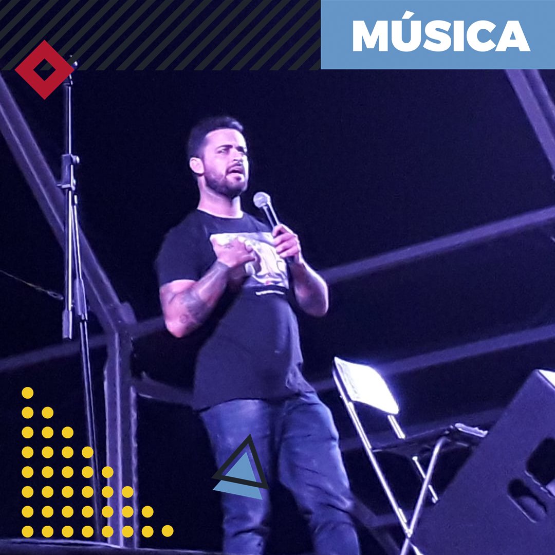 viladocondefest's tweet photo. Estava demais o Bar da Praia, mas muito Melhor no Vila do Conde Fest! 😂
Não foi assim Vila do Conde?!!!?!!!

👉🏼 Quem esteve lá tem de partilhar!!! 👈🏼 

 @BinhasOnte #alexandresantos #viladoconde #viladocondefest2019 #vcf2019 https://t.co/1sUVYKCHWk