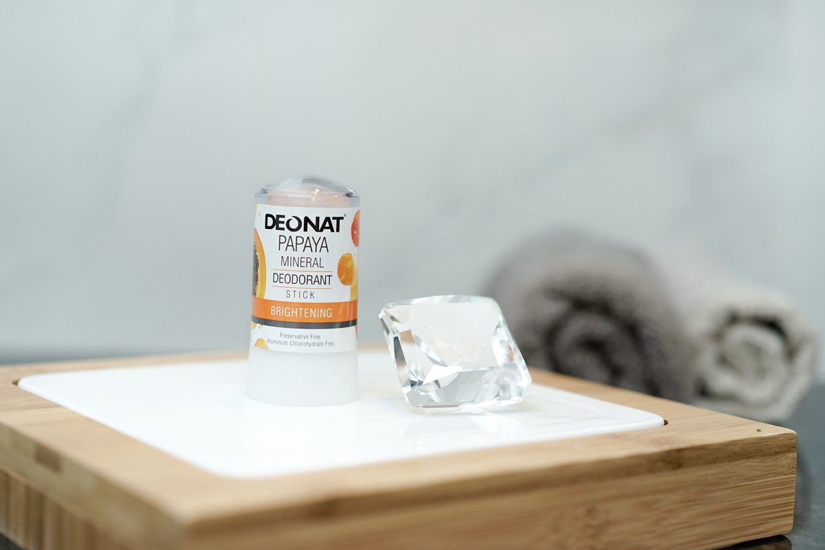 Deonat Papaya Mineral Deodorant Stick is formulated with Carica Papaya Extract that helps whiten your underarms in a natural way.  Be confident to raise your underarms now! Available at <a href="/WatsonsPH/">Watsons Philippines</a> Watsons stores for only php159! #deonatph #watsonsph
