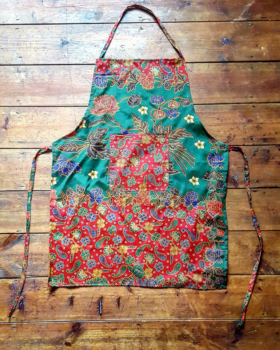 #Aprons are here fabric from #Malaysia picked up on my travels.
£12.00 inc p+p ltd stock of each
Email info@mehraj.co.uk
