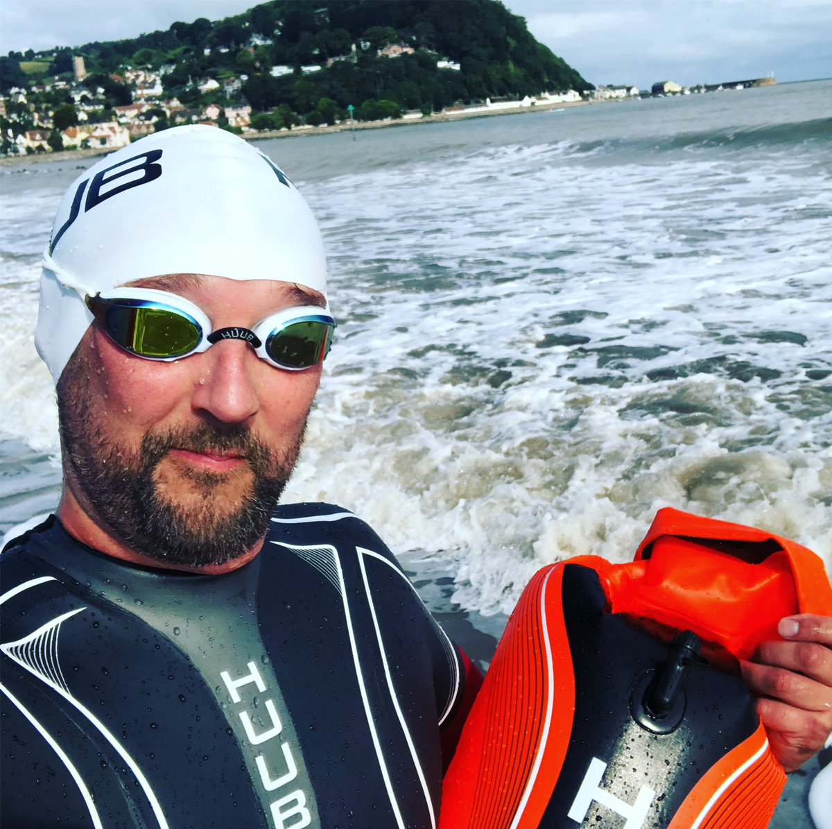 adventure_SW's tweet image. HUUB Design sometimes brand loyalty is worth it. Great kit for a morning bouncy swim. (This doesn’t show the 3 pairs of buoyancy shorts, kick pants, goggles, the v2 of the wetsuit 🙂 ) #ifthekitworks @HUUBDesign