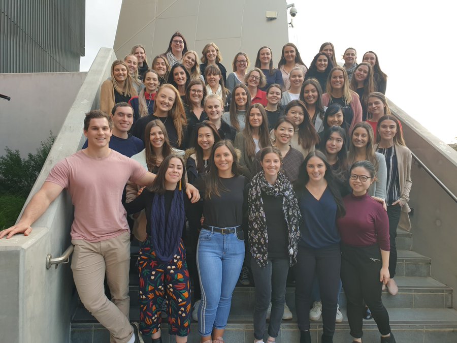 DeakinNutrition's tweet image. Congratulations to all @Deakin #DeakinDietetics graduating today! #bethechange #deakingrad @DeakinHealth @DAA_feed @dieteticdeans @DNconnection @IainMartinVC @ClaireMarjo @paigevdp @brenton_james1 @elenas_george @NicoleKKiss @alison_spence1 @penelopevlove