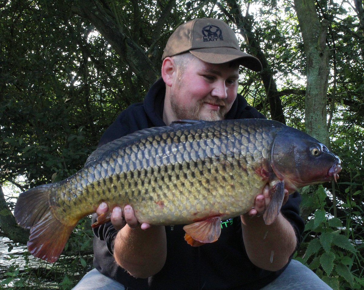 Managed to sneak this little character out this morning 👌🎣 #corebaits #cb4 #nohypejustbait #pbproductsuk #castawaypva