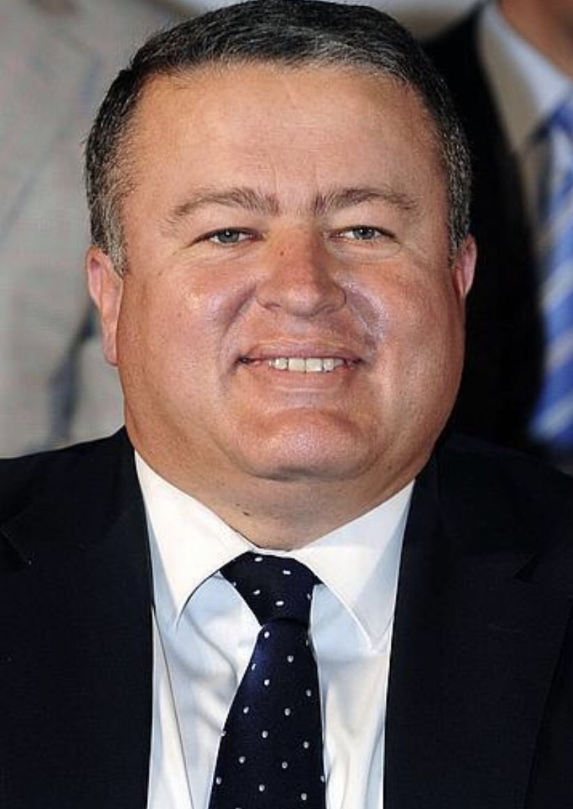 SoterramientoMu's tweet photo. Un poco de humor ,dicen que Francisco Bernabé va a ser el nuevo presidente de la autoridad portuaria ,pues adelantamos que los barcos llegarán en superficie incluidos los submarinos . https://t.co/hVtbhnXnXs
