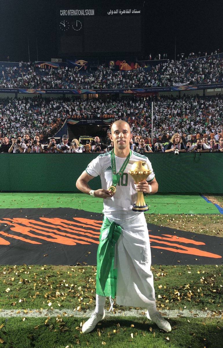 Petit Soso est devenu (très) grand ! Félicitations <a href="/sffeghouli/">Sofiane Feghouli</a> pour cette #CAN2019, ton club formateur est fier de toi 🇩🇿🔵⚪️