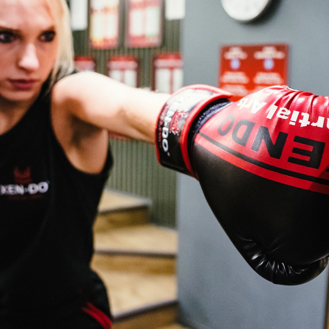 Xen_Do's tweet photo. Don’t just sit there! Grab your gloves and head over to one of our dojos. See you soon 🥊

#XenDoMartialArts #FitForLife #XenDo #Kickboxing #London #Marylebone #GoodgeStreet #BakerStreet #MartialArts #XenDoKickboxing https://t.co/TqdVBn9Nma