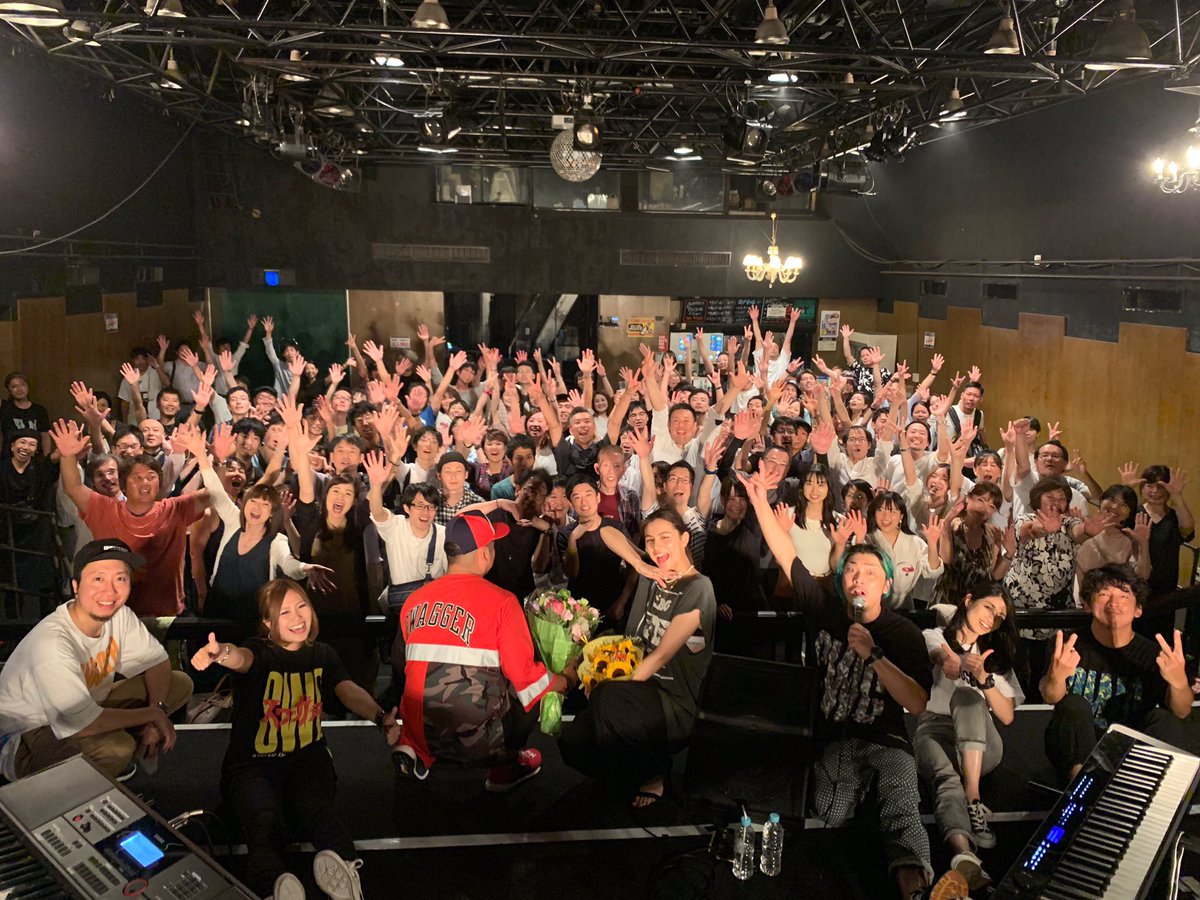LeeAyur's tweet photo. DJOKAWARI×CleinaAnn🌈
大阪公演！！！@江坂MUSE
有難うございました！！

移動含め、濃ゆい時間でした！
DJOKAWARIさん、セレイナ💋、バンドメンバーの皆様、スタッフの皆様。
有難うございました🦑←

次は９月！！いざ中国へ。 https://t.co/fmaokBDS2H
